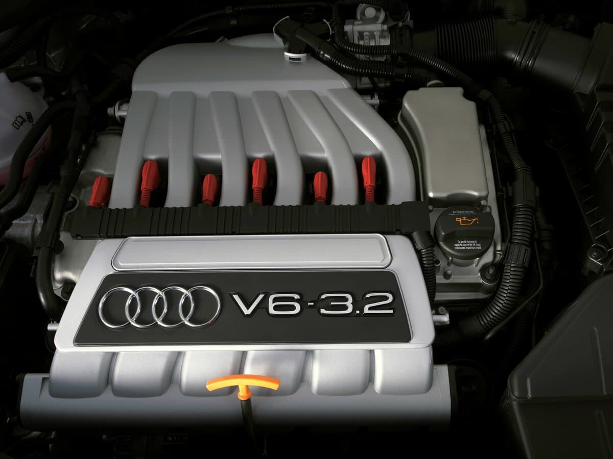 Audi TT II (8J) — Salon, arxadan
