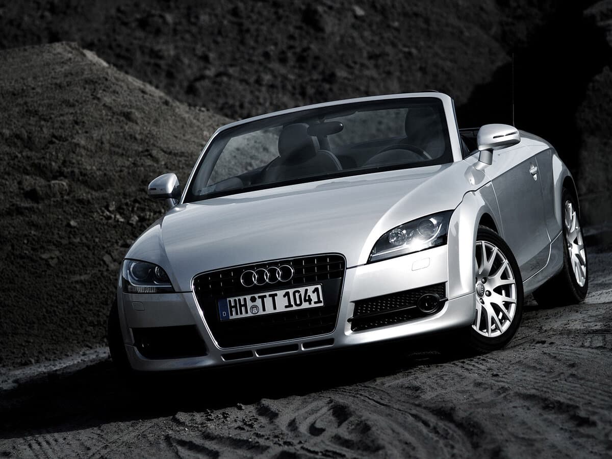 Audi TT II (8J) — Öndən