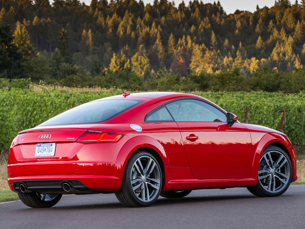 Audi TT III (8S) — 3/4 arxadan