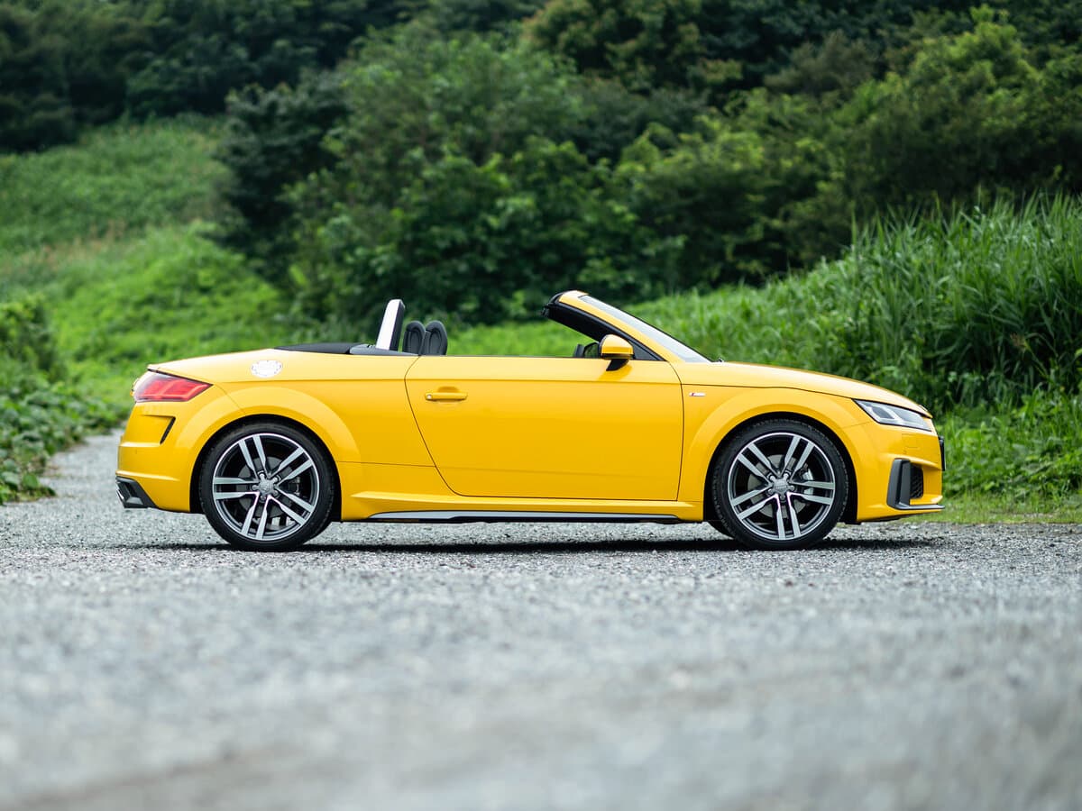 Audi TT III (8S) Restayling — Yandan