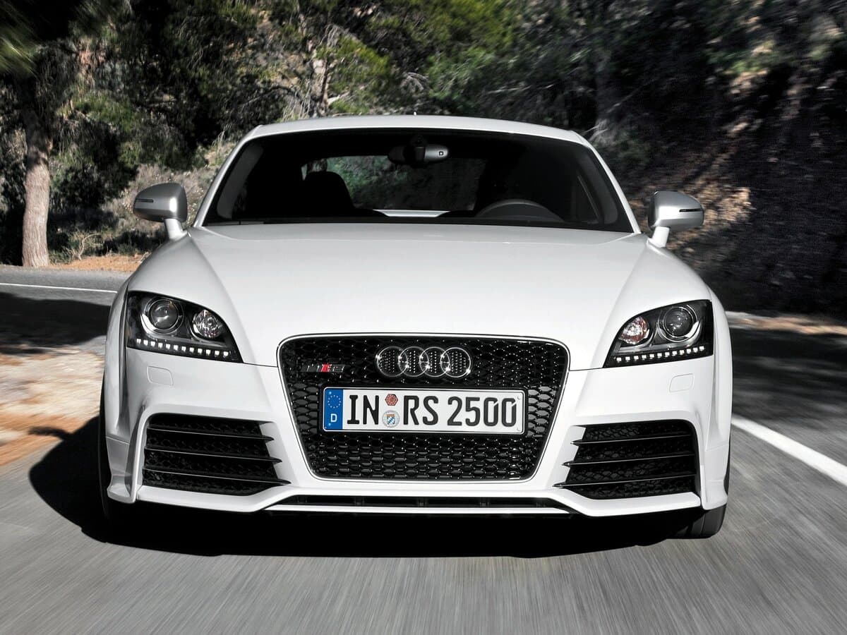 Audi TT RS II (8J) — Öndən