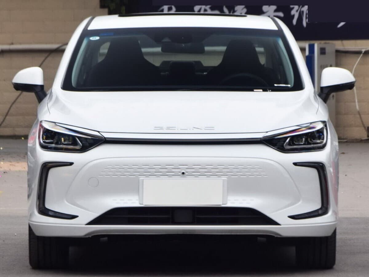 BAIC EU5 Plus I — Öndən