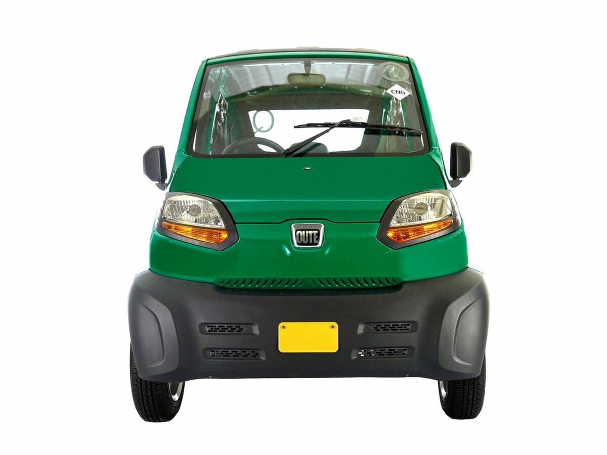 Bajaj Qute I — Öndən
