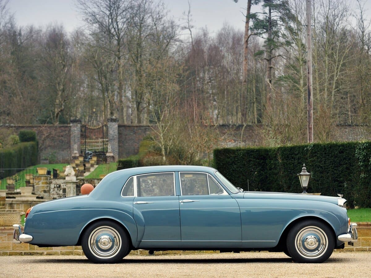 Bentley S III — Yandan