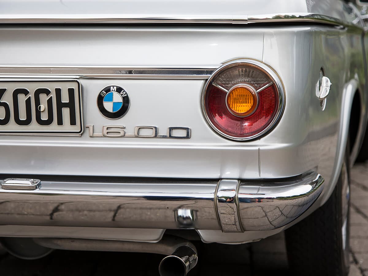 BMW 02 (E10) I — Detal