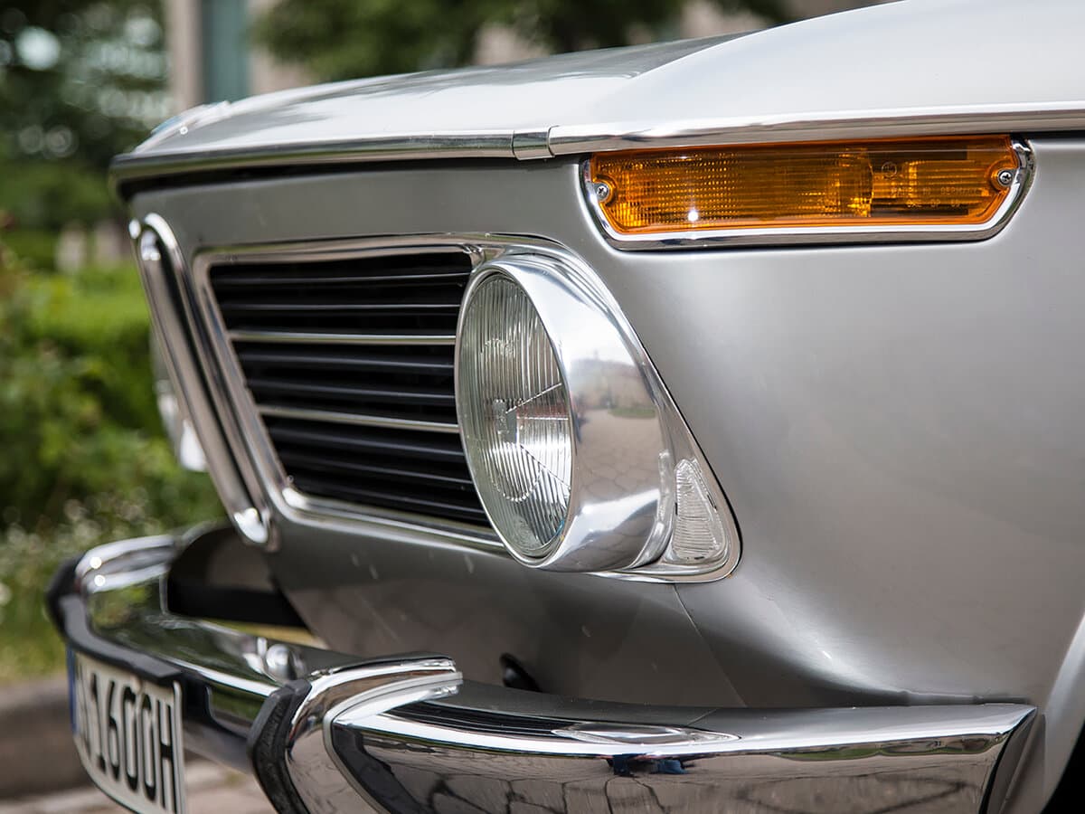 BMW 02 (E10) I — Fara