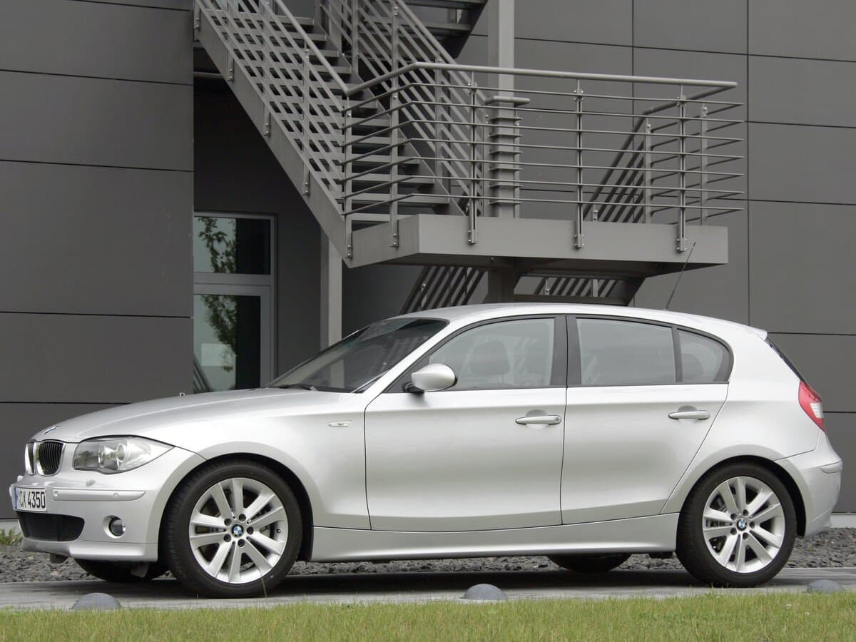 BMW 1 seriyası I (E81/E82/E87/E88) — Yandan