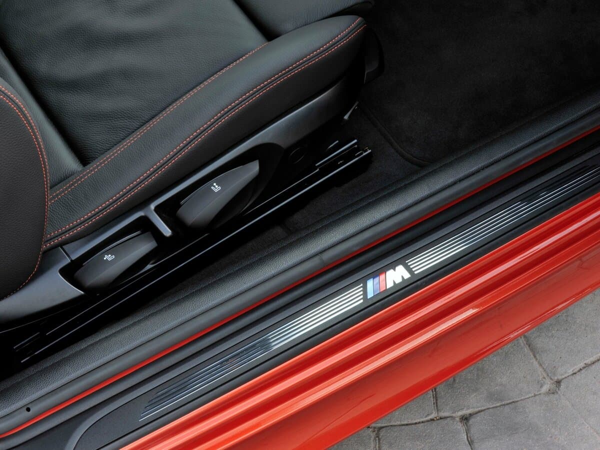 BMW 1M I (E82) — Salon, arxadan