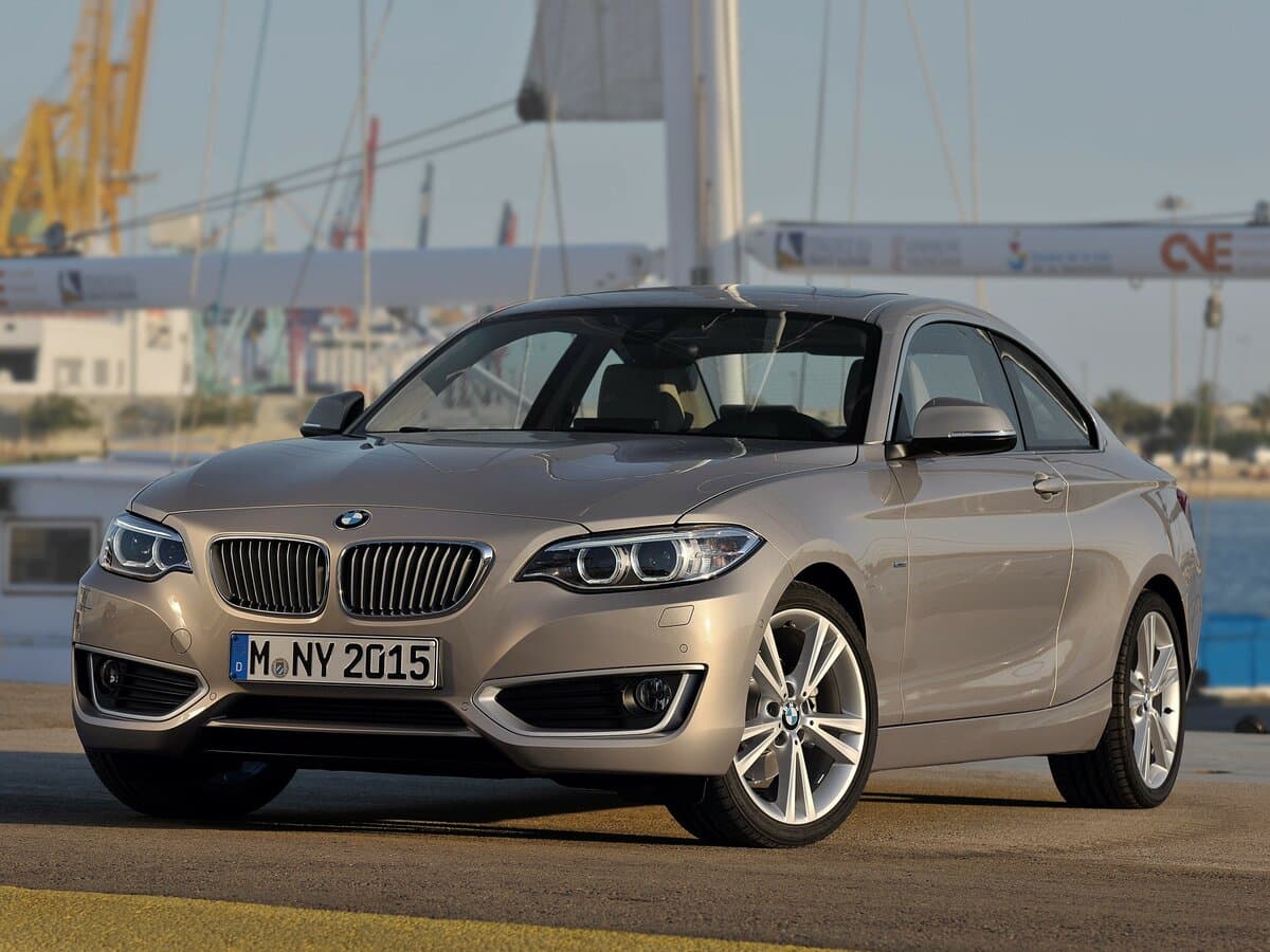 BMW 2 seriyası F22 — Öndən