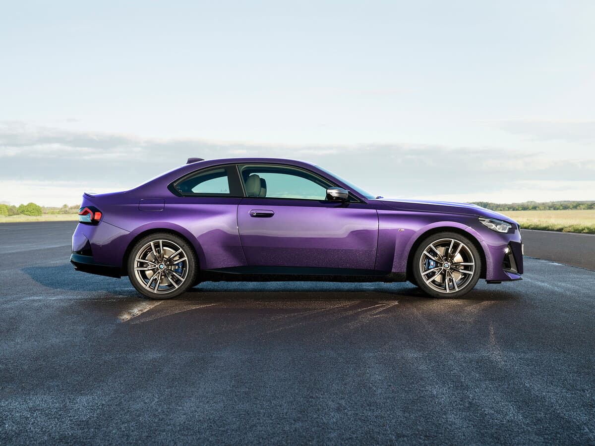 BMW 2 seriyası G42 — Yandan