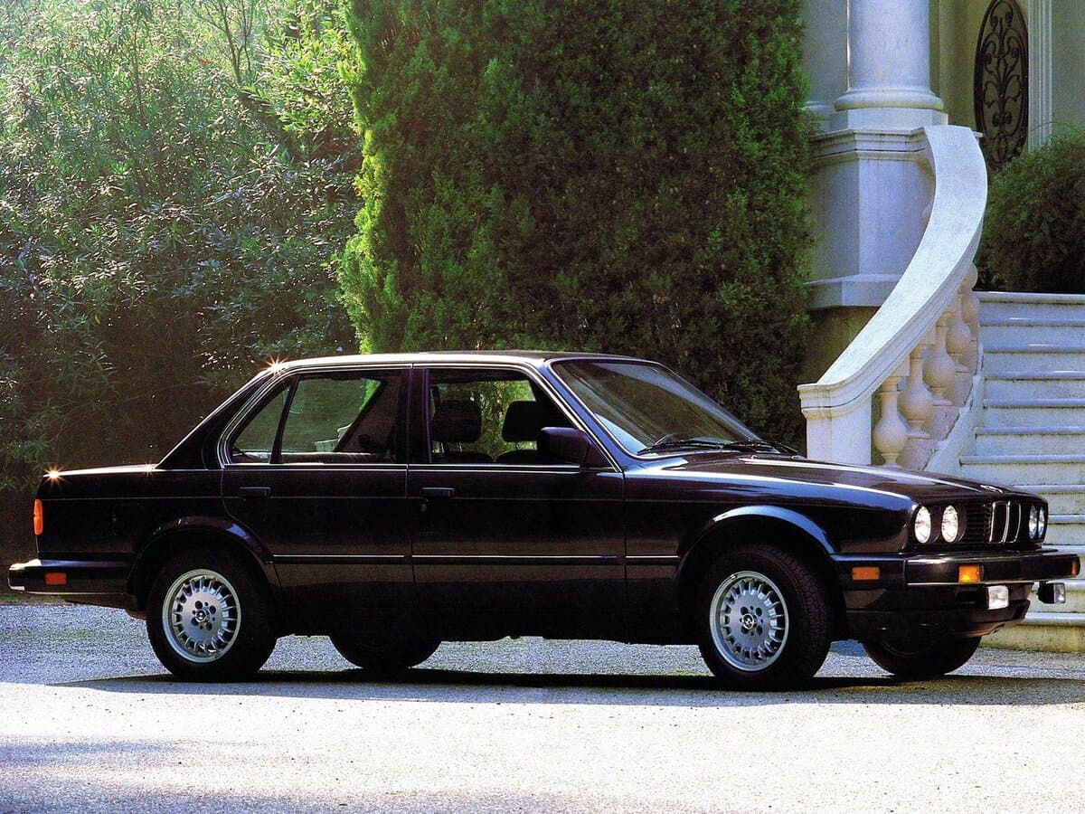 BMW 3 seriyası II (E30) — Yandan