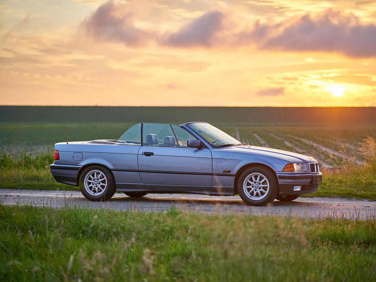 BMW 3 seriyası III (E36) — Yandan