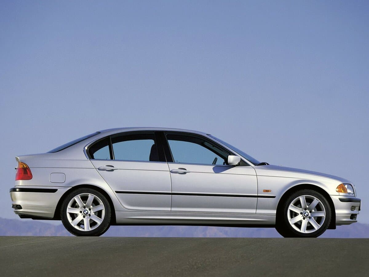 BMW 3 seriyası IV (E46) — Yandan