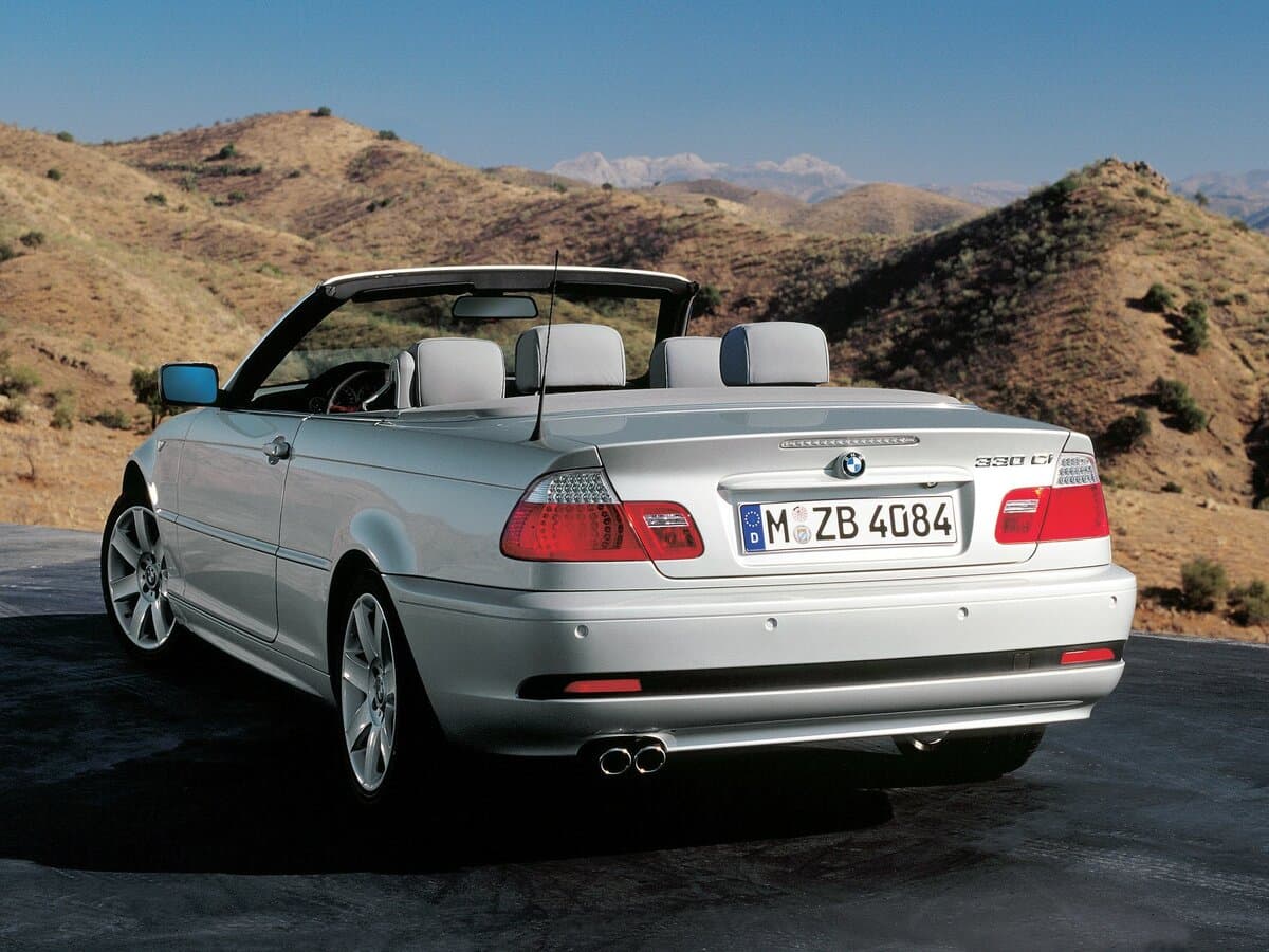 BMW 3 seriyası IV (E46) Restayling — Arxadan