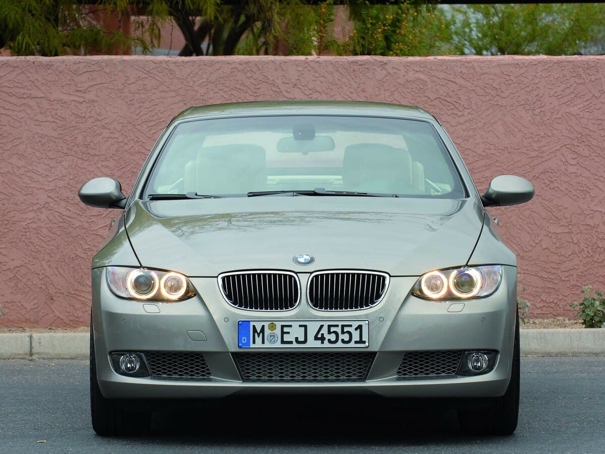 BMW 3 seriyası V (E90/E91/E92/E93) — Öndən