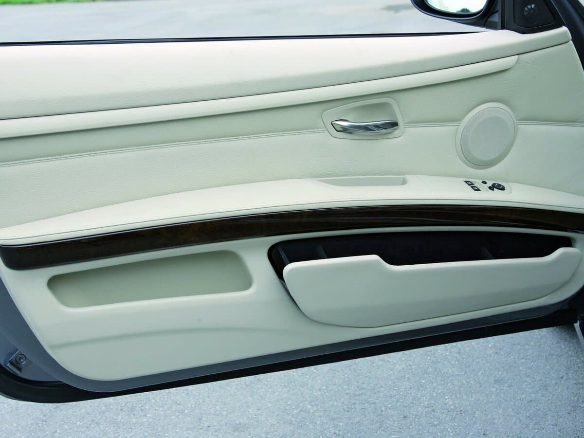 BMW 3 seriyası V (E90/E91/E92/E93) — Qapı