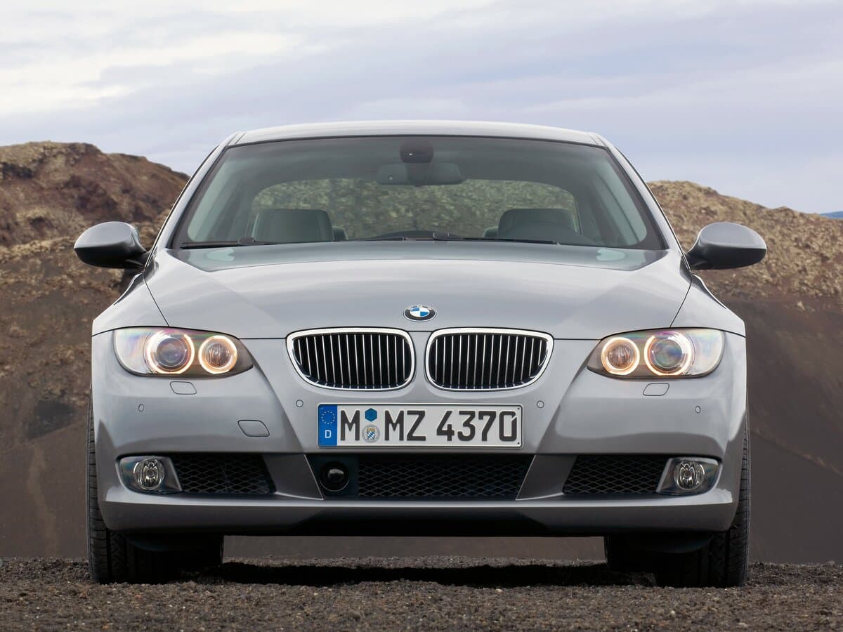 BMW 3 seriyası V (E90/E91/E92/E93) — Öndən
