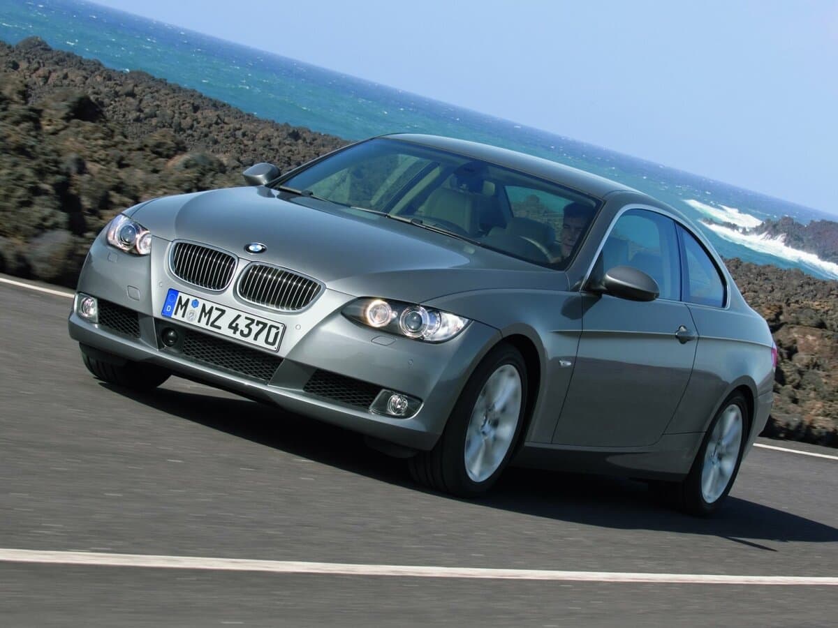 BMW 3 seriyası V (E90/E91/E92/E93) — Əsas şəkil