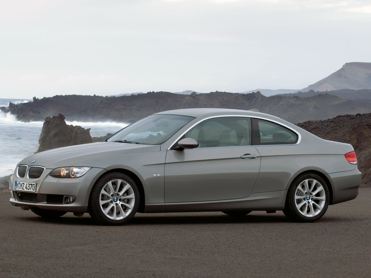 BMW 3 seriyası V (E90/E91/E92/E93) — Yandan