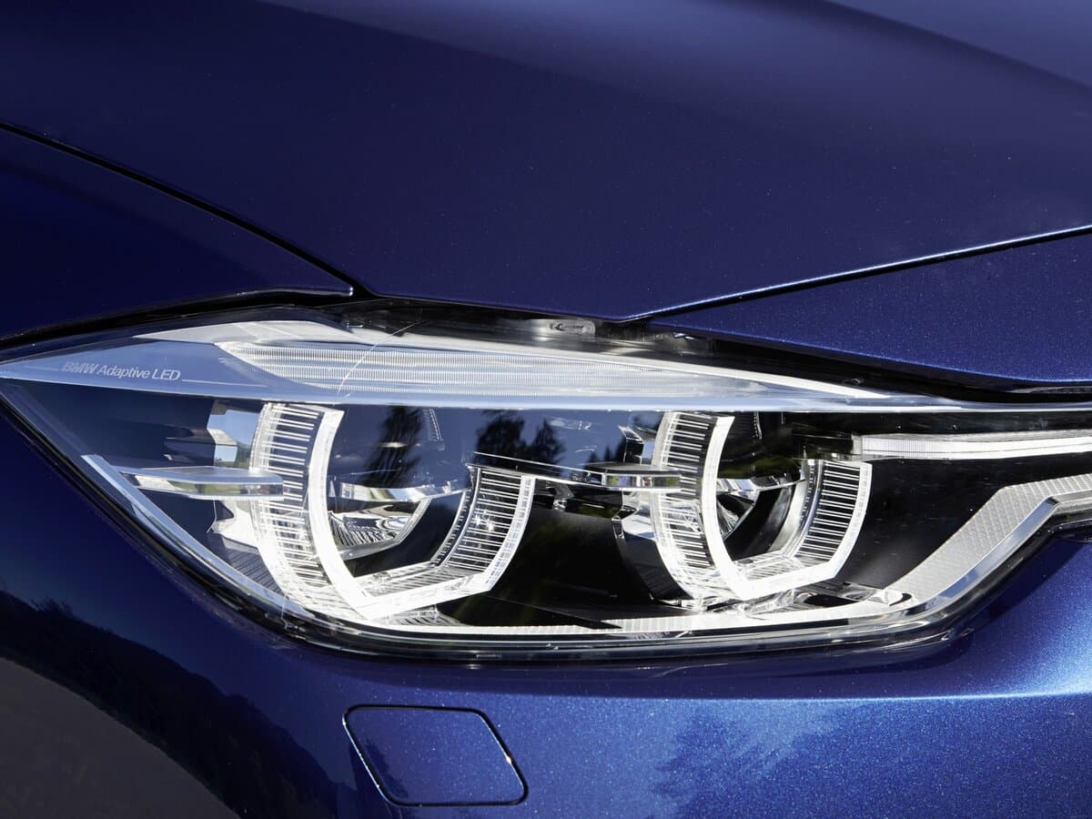 BMW 3 seriyası VI (F30/F31/F34) Restayling — Fara