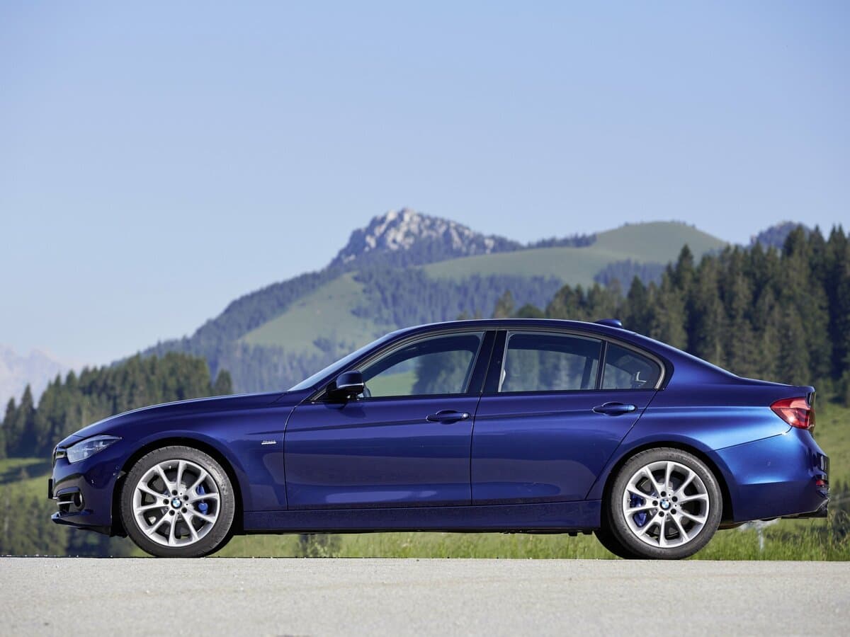 BMW 3 seriyası VI (F30/F31/F34) Restayling — Yandan