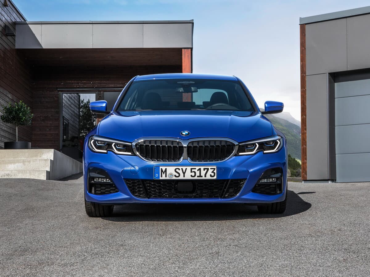 BMW 3 seriyası VII (G20/G21) — Öndən