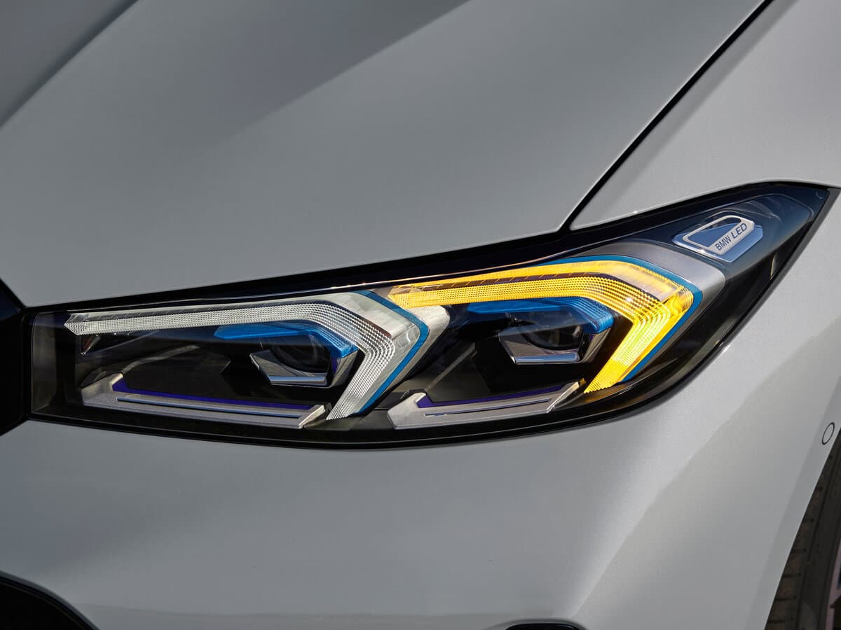 BMW 3 seriyası VII (G20/G21) Restayling — Fara