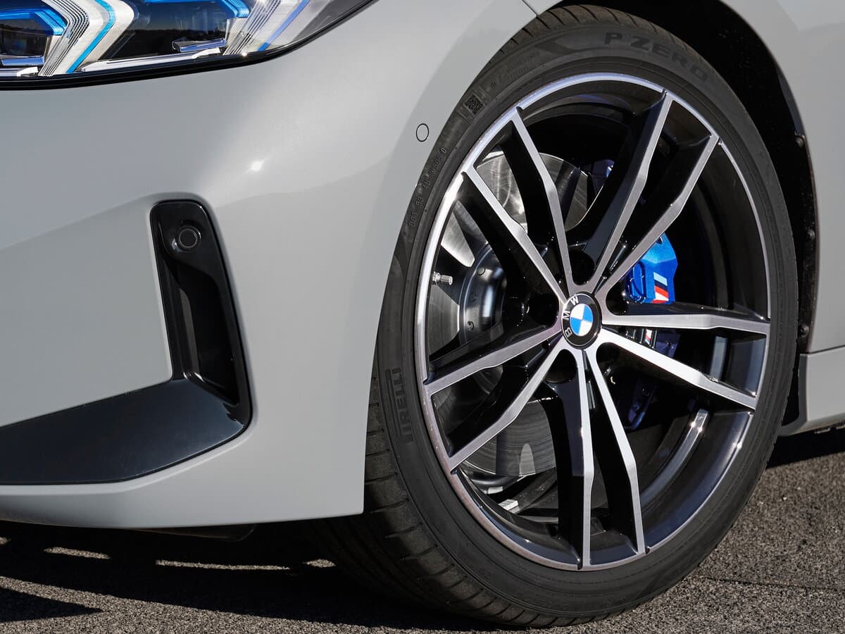 BMW 3 seriyası VII (G20/G21) Restayling — Təkər