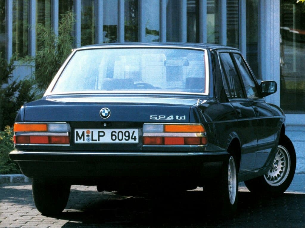 BMW 5 seriyası II (E28) — Arxadan
