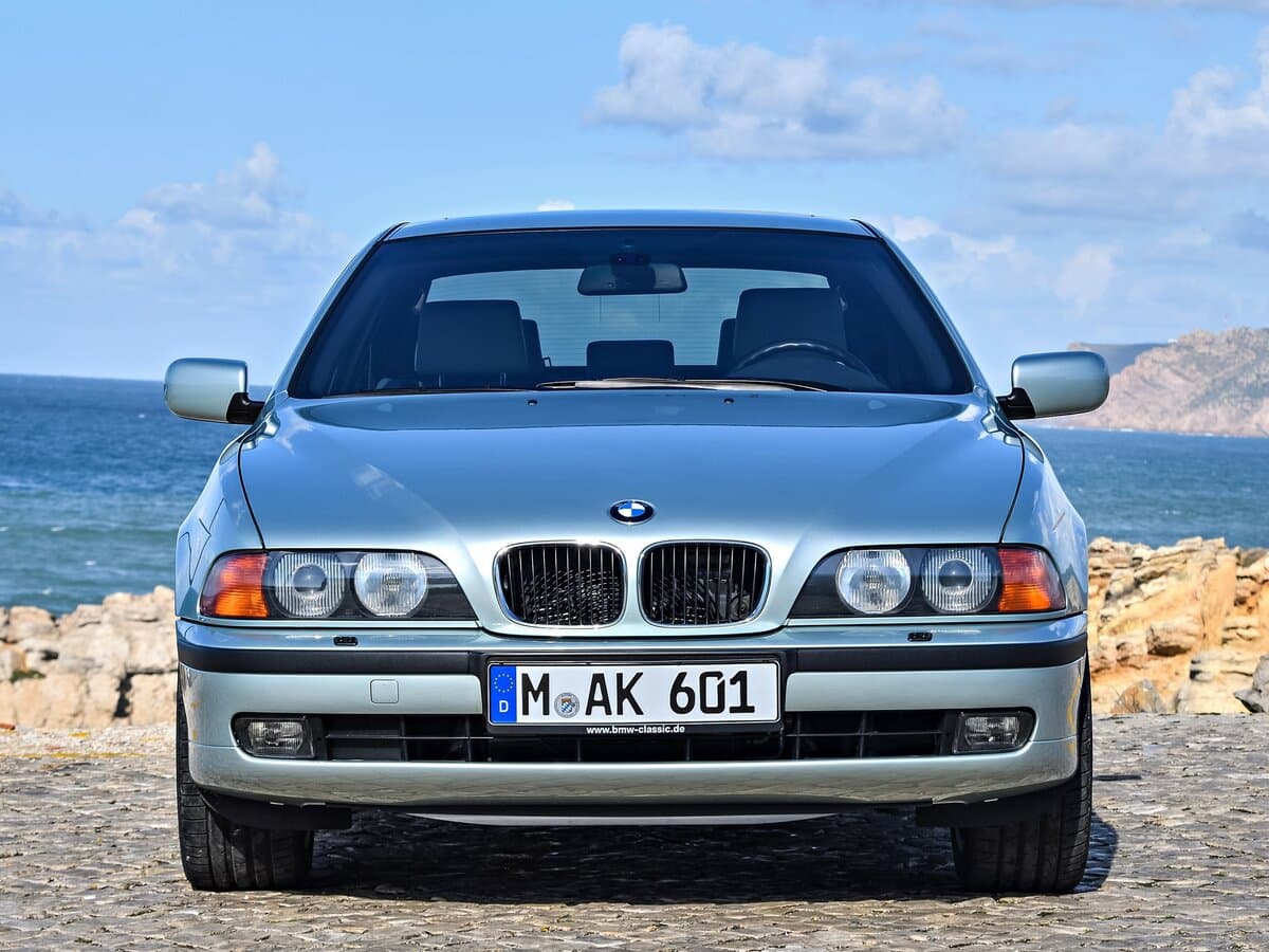 BMW 5 seriyası IV (E39) — Öndən