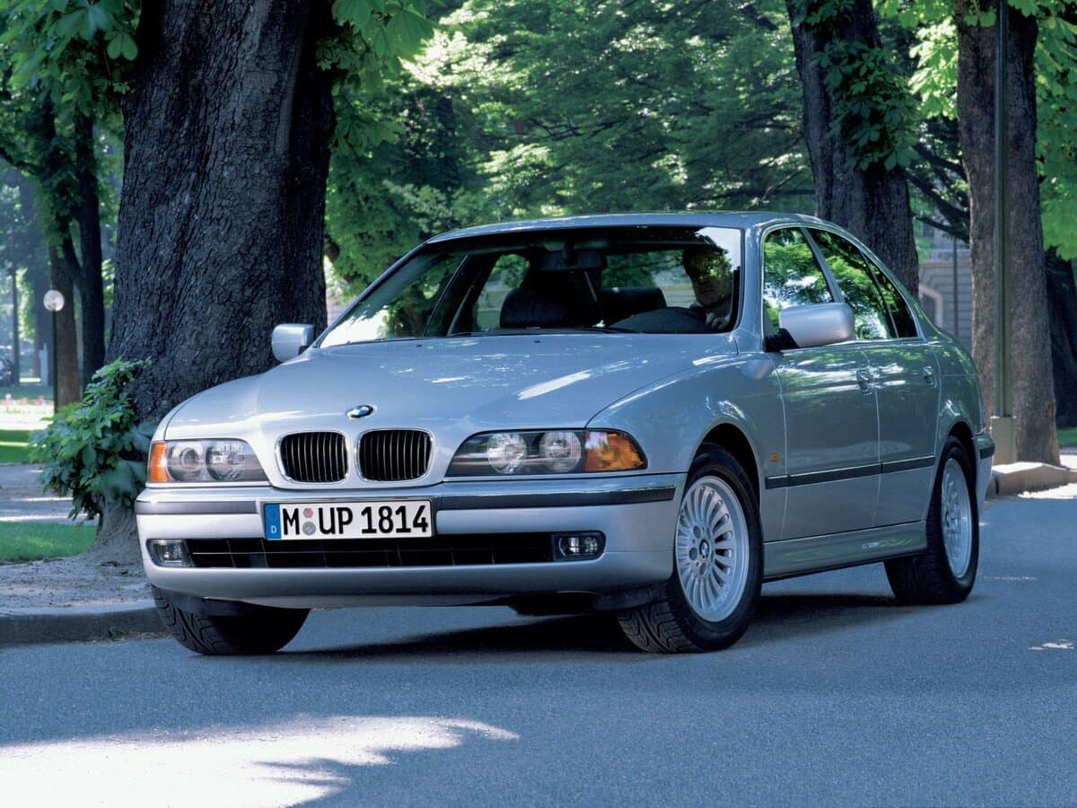 BMW 5 seriyası IV (E39)
