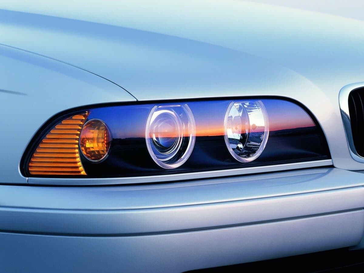 BMW 5 seriyası IV (E39) Restayling — Fara