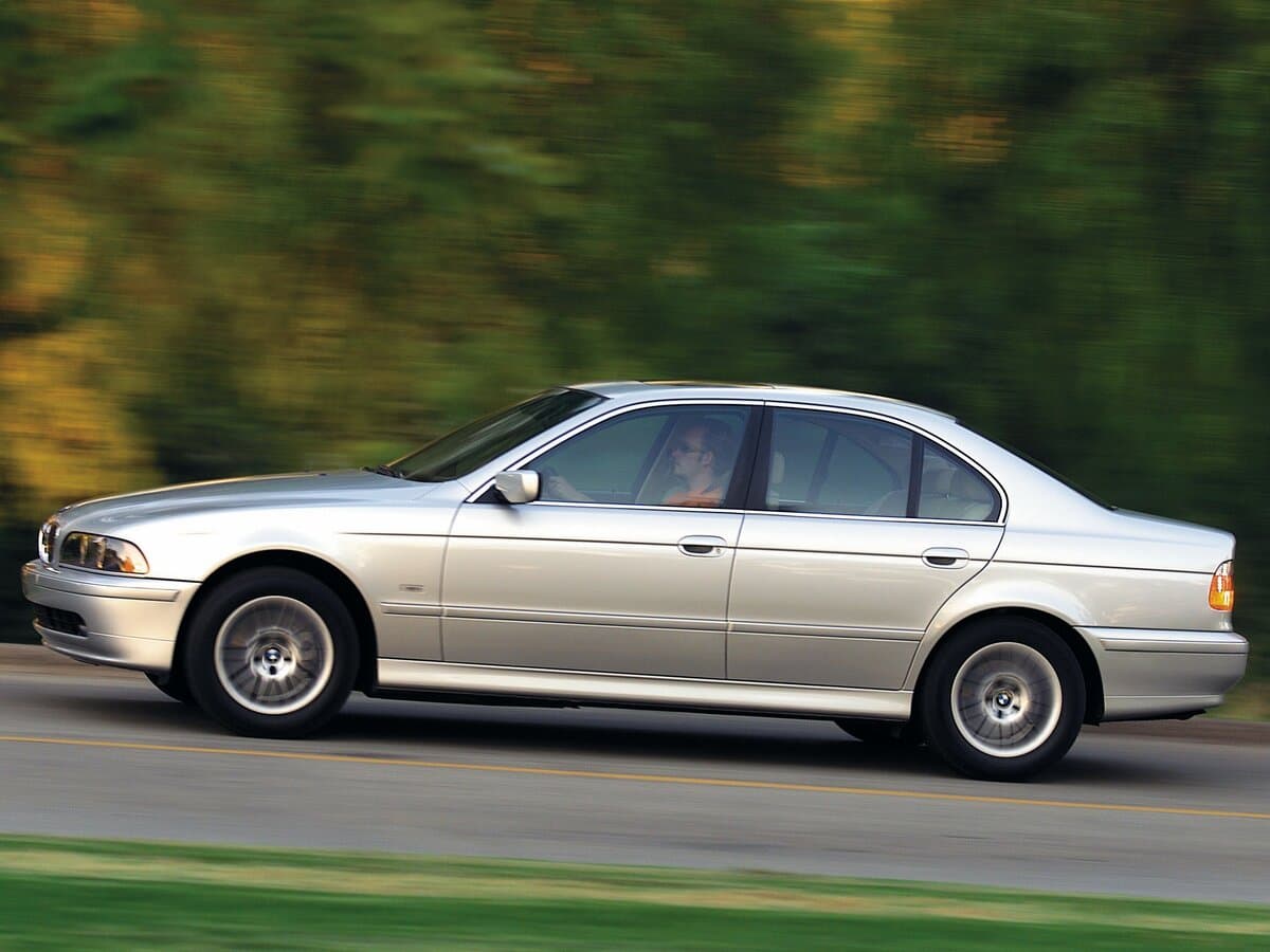 BMW 5 seriyası IV (E39) Restayling — Yandan