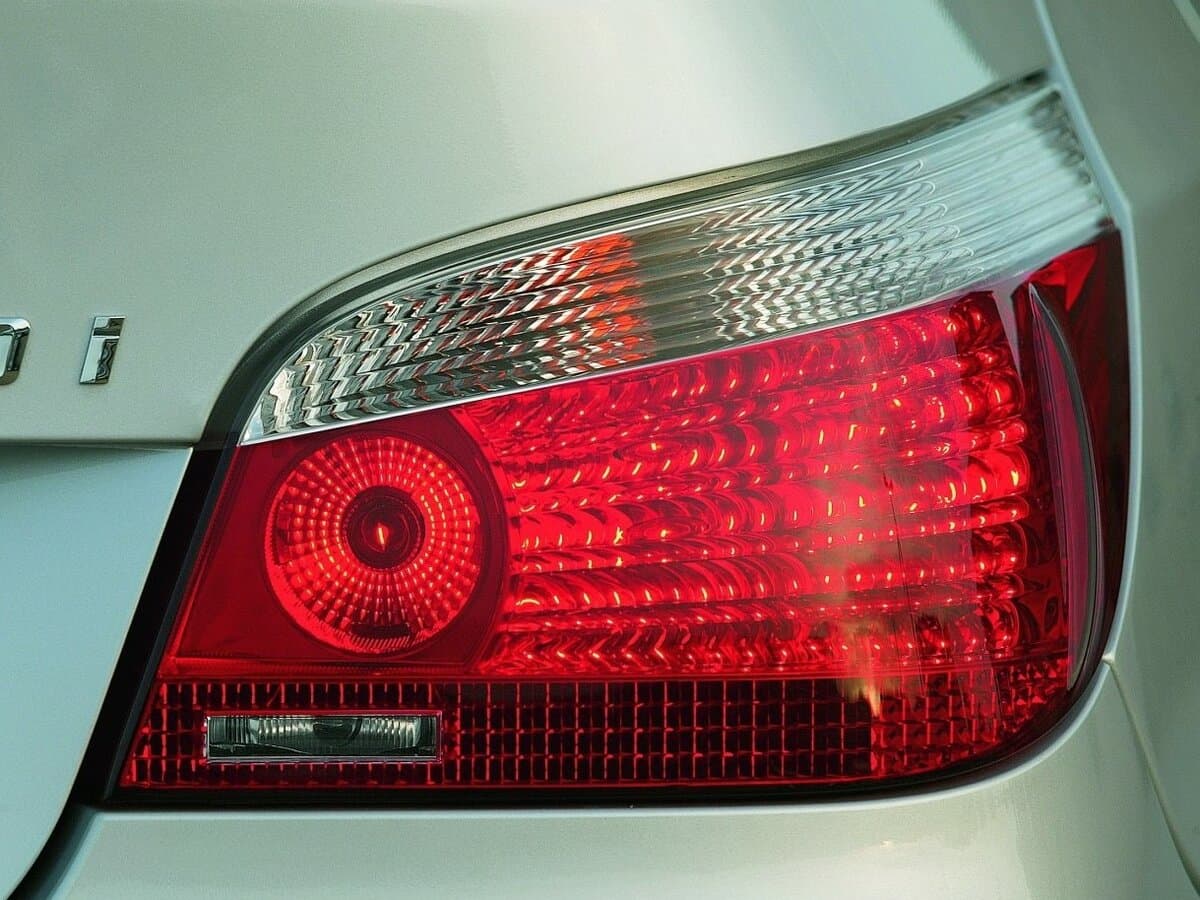 BMW 5 seriyası V (E60/E61) — Detal