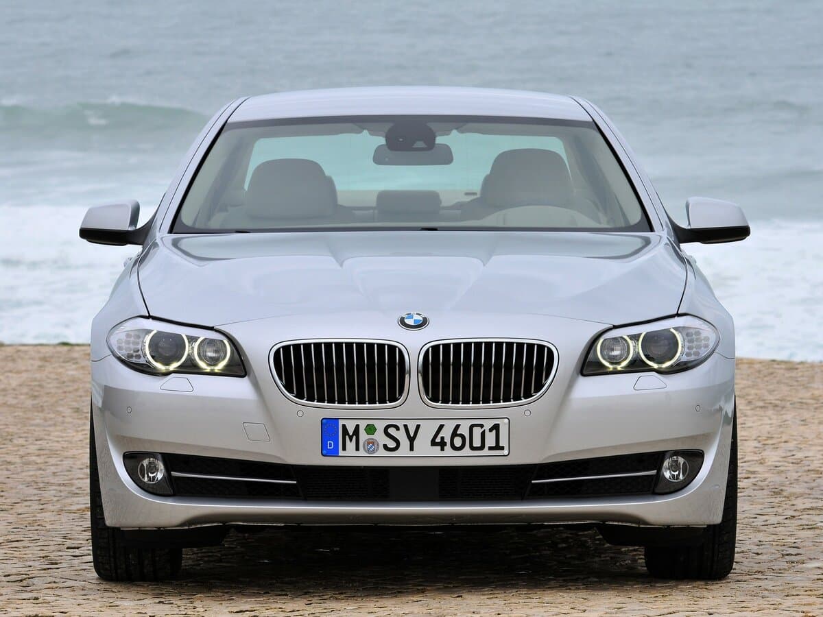 BMW 5 seriyası VI (F10/F11/F07) — Öndən