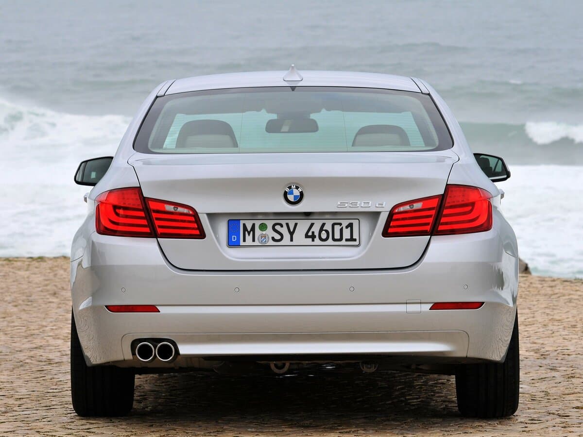 BMW 5 seriyası VI (F10/F11/F07) — Arxadan