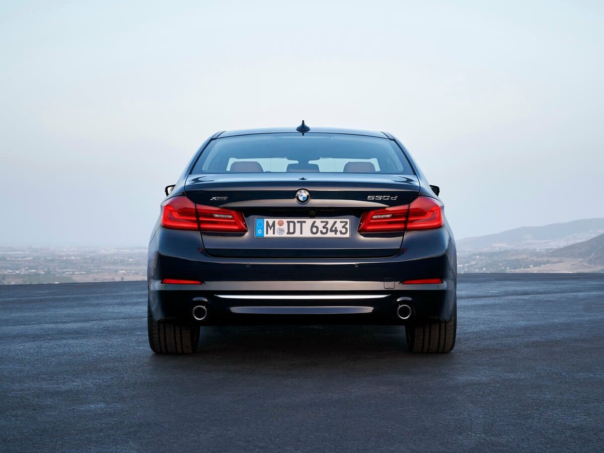 BMW 5 seriyası VII (G30/G31/G38) — Arxadan