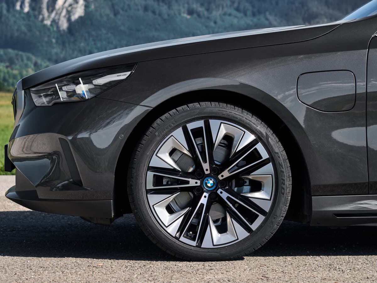 BMW 5 seriyası VIII (G60/G61/G68) — Təkər