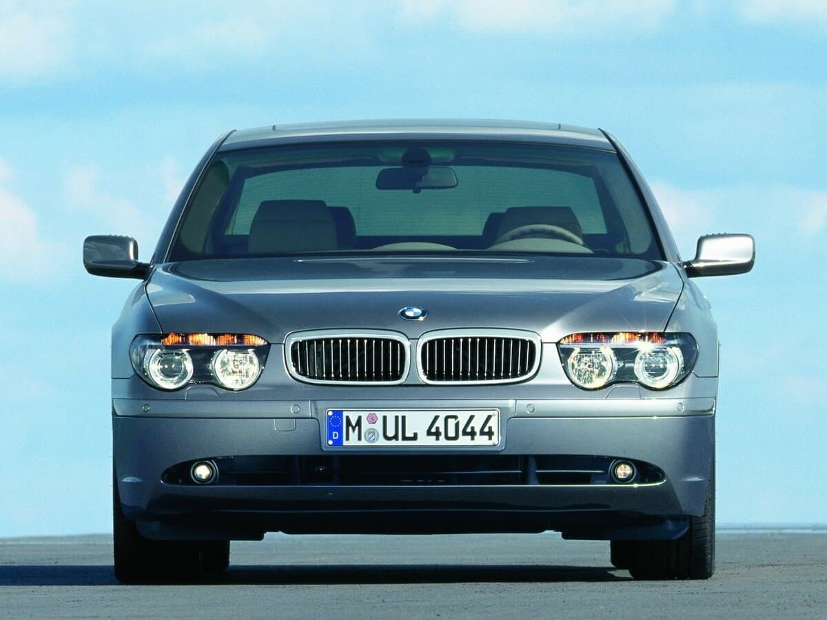 BMW 7 seriyası IV (E65/E66) — Öndən