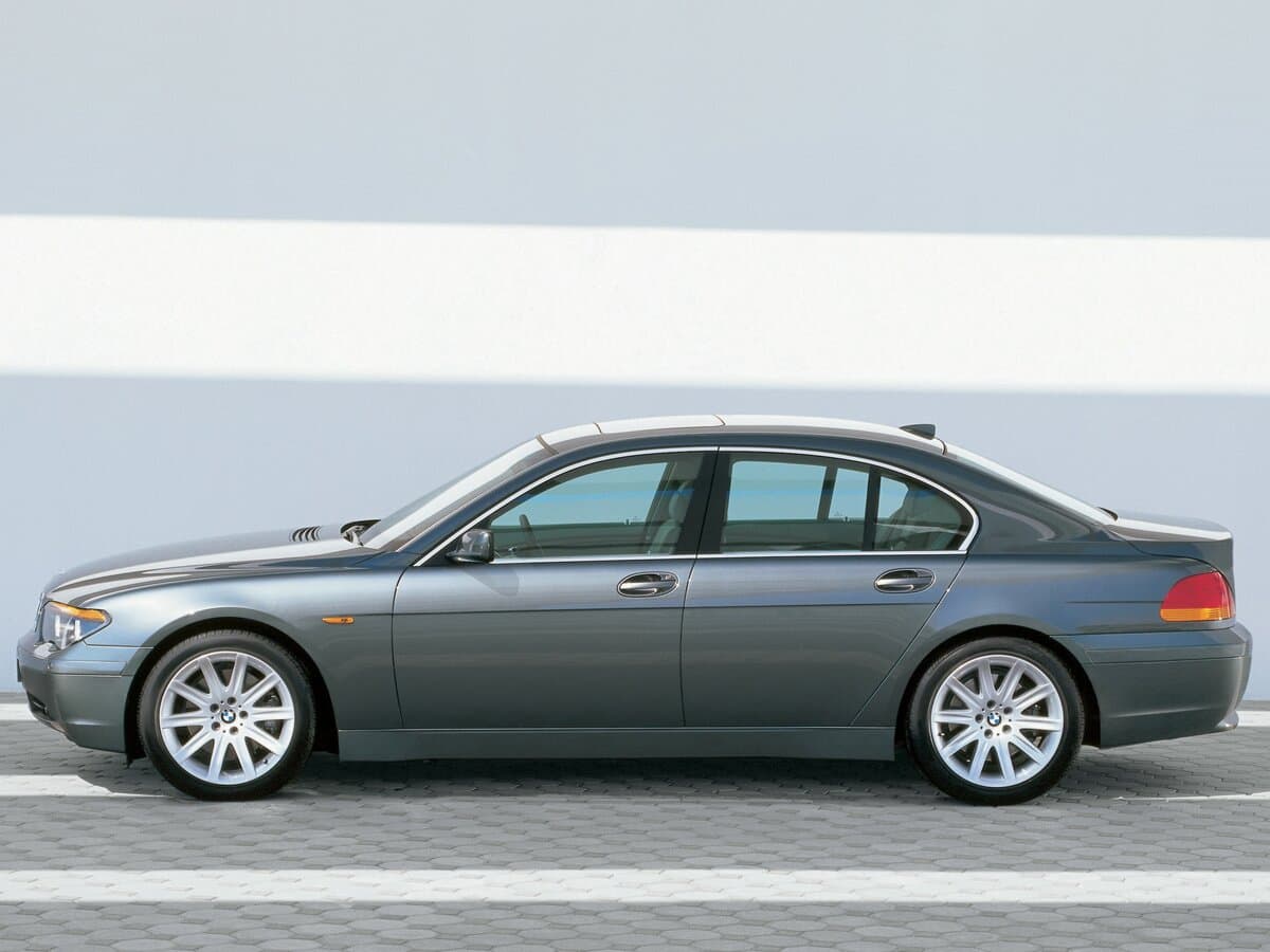 BMW 7 seriyası IV (E65/E66) — Yandan