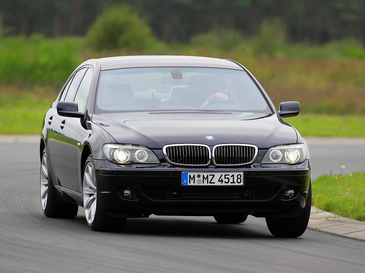 BMW 7 seriyası IV (E65/E66) Restayling — Öndən