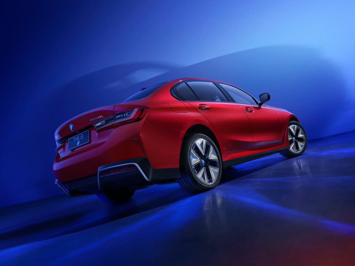 BMW i3 I (G28) Restayling — 3/4 arxadan