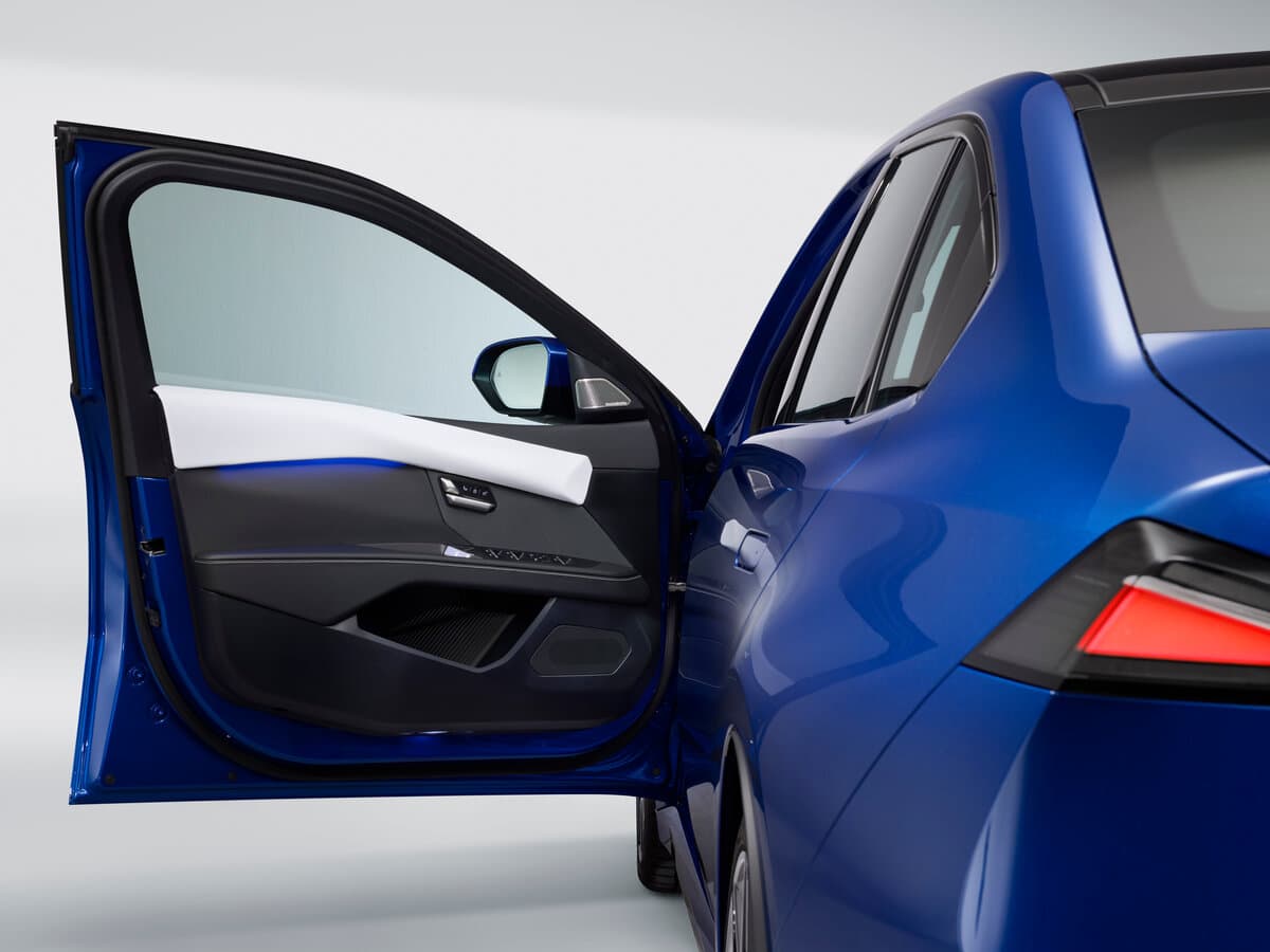 BMW i3 NA0 — Qapı