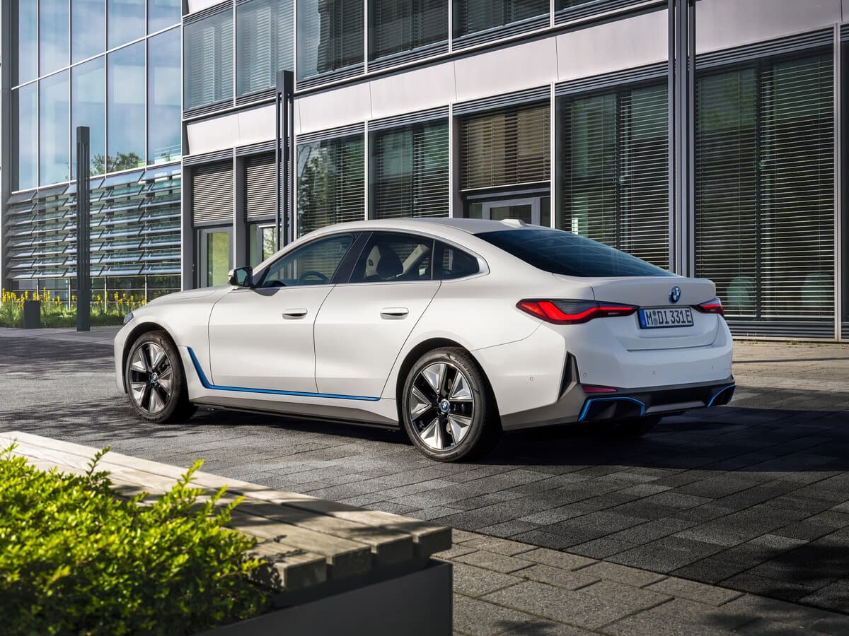 BMW i4 G26 — 3/4 arxadan