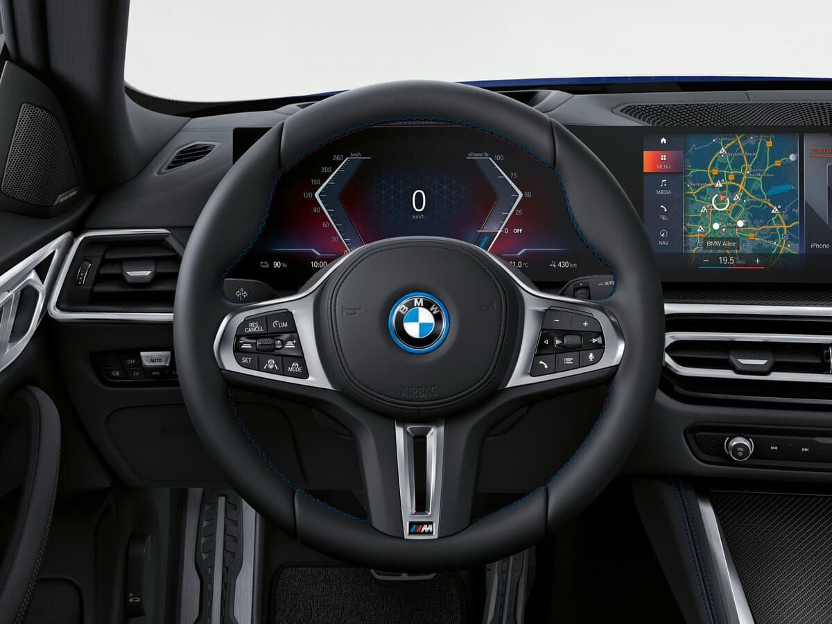 BMW i4 G26 — Sükan