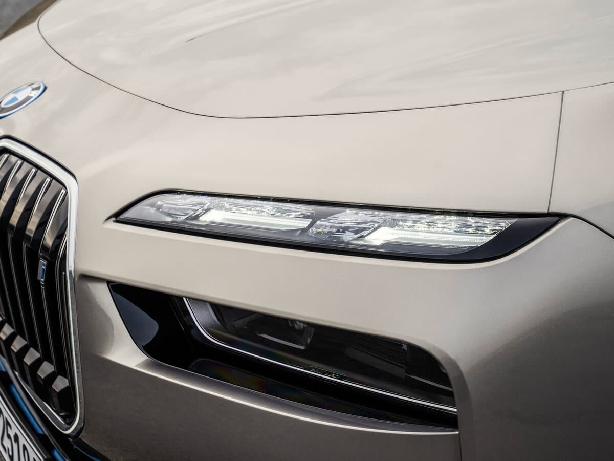 BMW i7 I (G70) — Fara