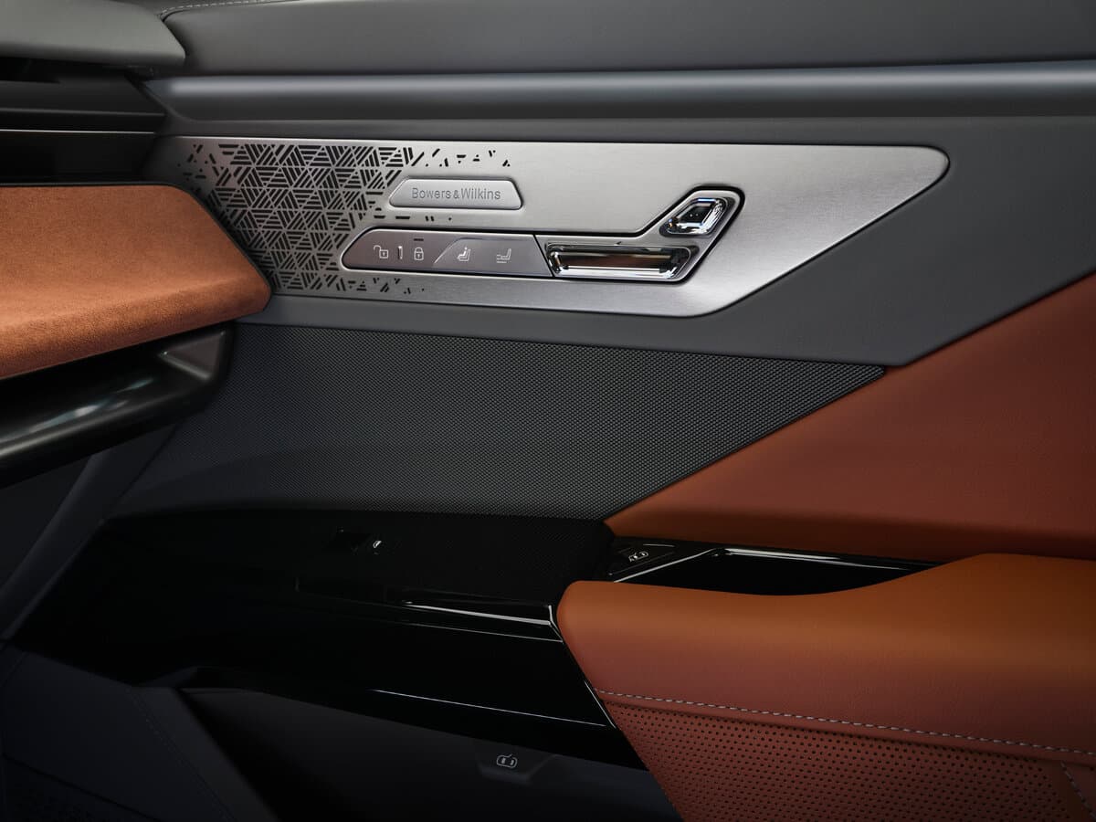 BMW i7 I (G70) Restayling — Qapı