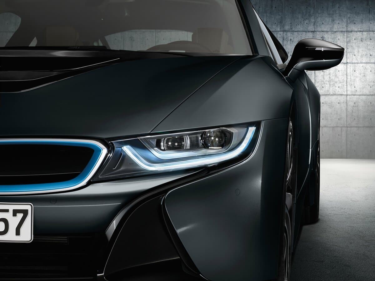 BMW i8 I — Fara