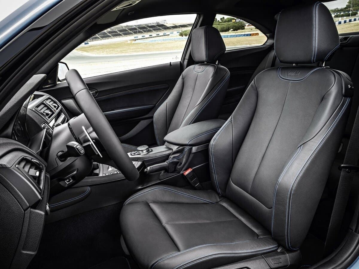 BMW M2 F87 — Salon, öndən