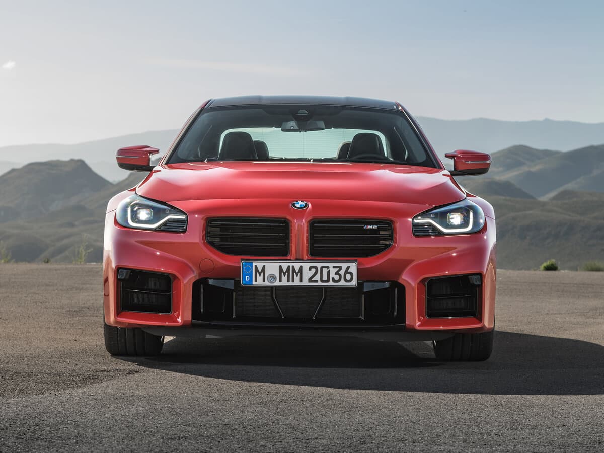 BMW M2 G87 — Öndən